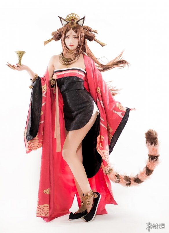 韩妹cos《神都夜行录》娴婵 温柔大方的艳丽猫妖!