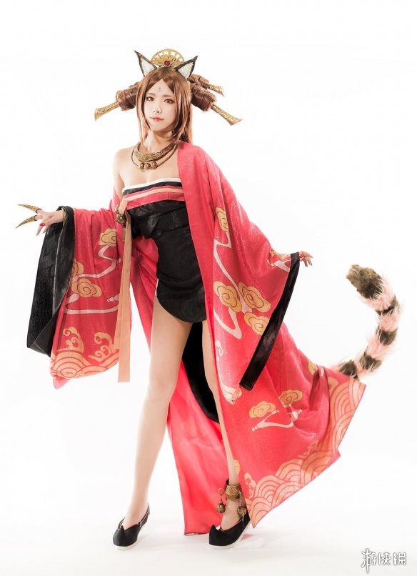 韩妹cos《神都夜行录》娴婵 温柔大方的艳丽猫妖!