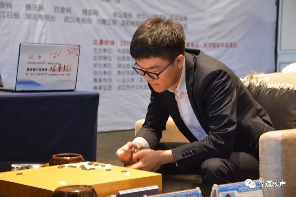 无惧世界冠军威势 许嘉阳恩将仇报淘汰辜梓豪