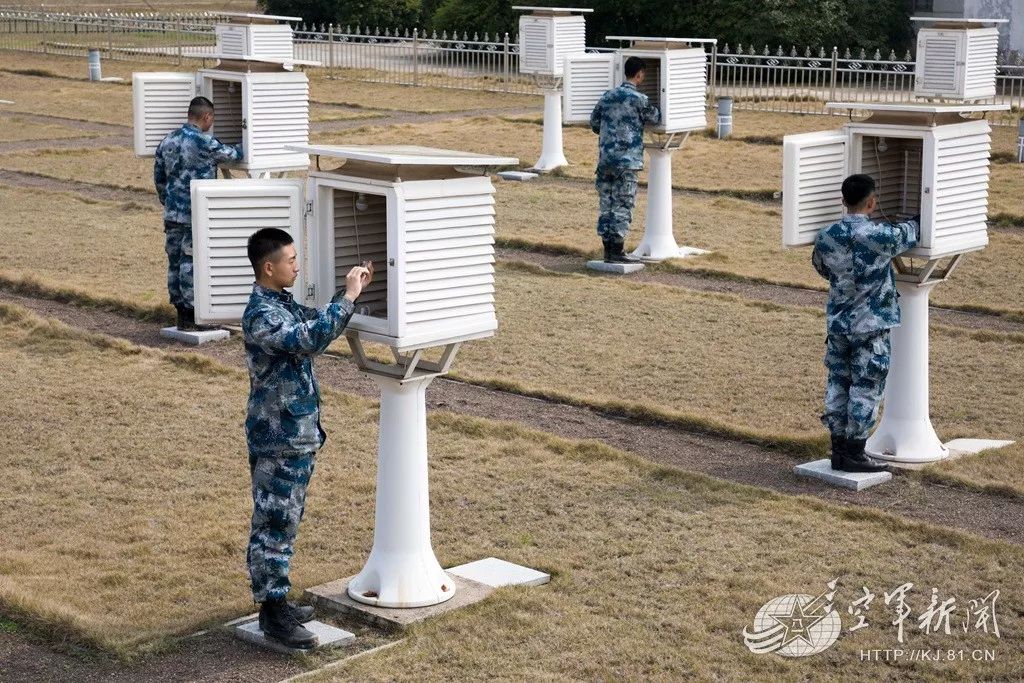 好听当青春撞色蓝天空军气象兵用一首歌来表达