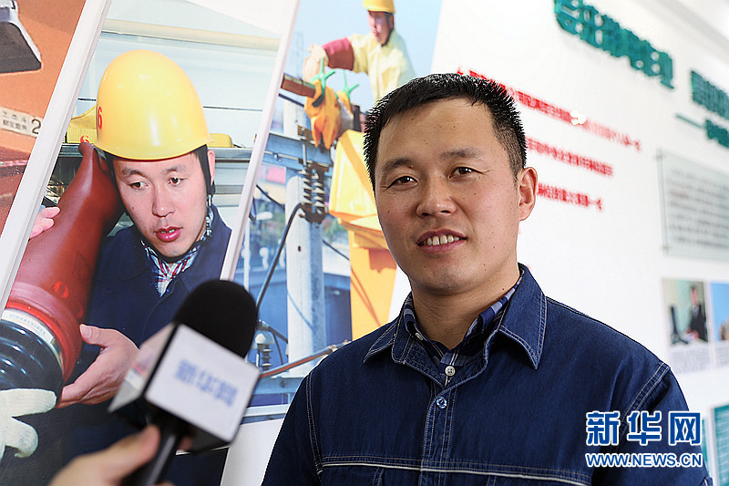 五一劳动节龙江工匠李占奎带电作业带飞创新梦