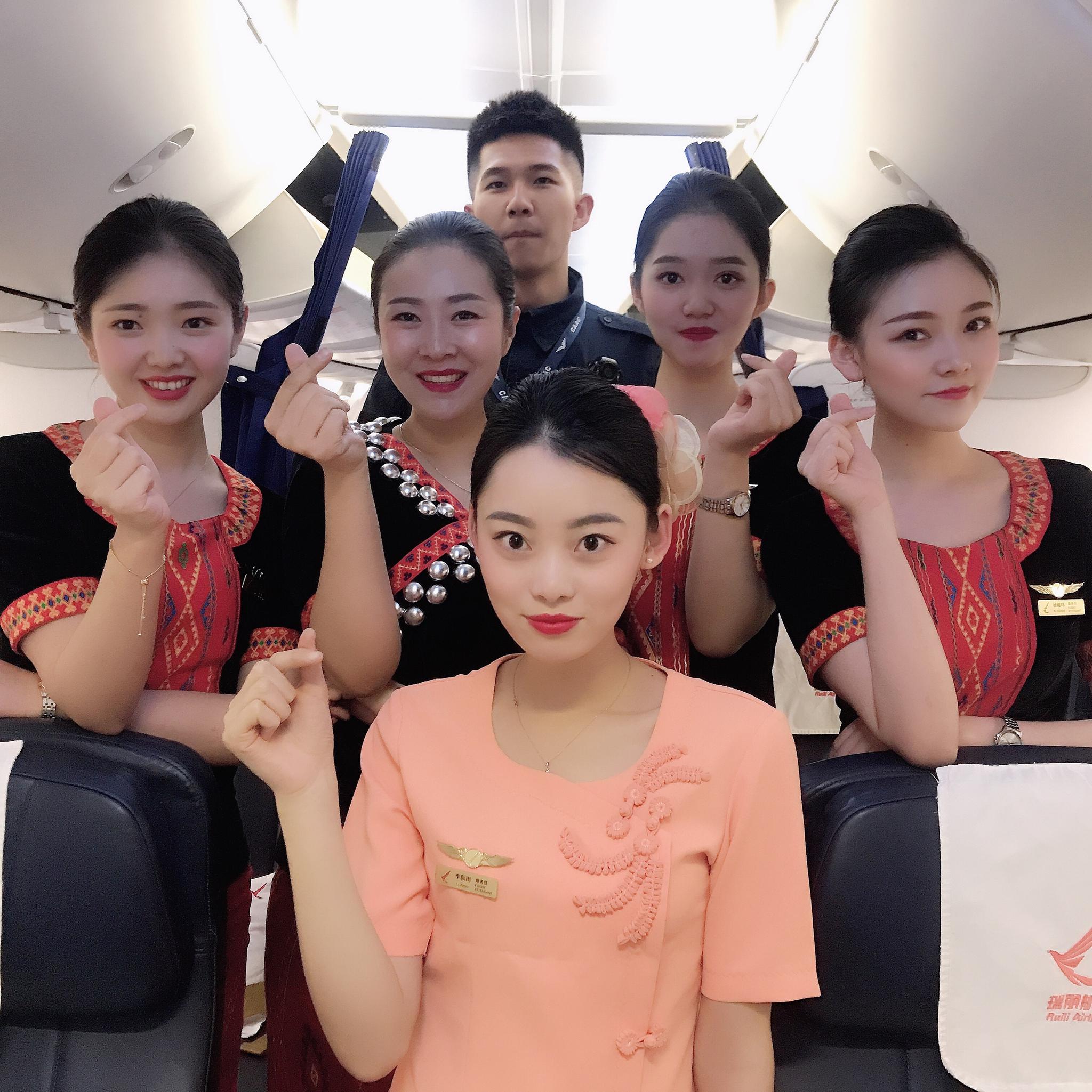 旅客突发疾病 瑞丽航空客舱总动员客舱急救