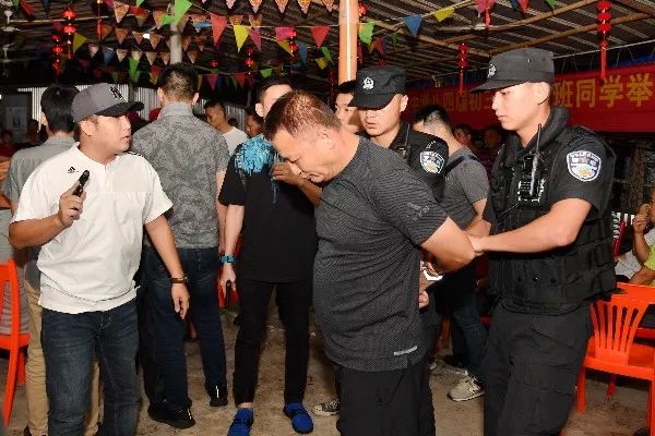 涉黑村支书等人落网 警方收缴180箱名酒3只象牙|海南|董亚强|陵水县