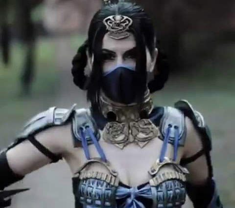 妹子cos《真人快打11》吉塔娜 铁扇公主,气质冷艳