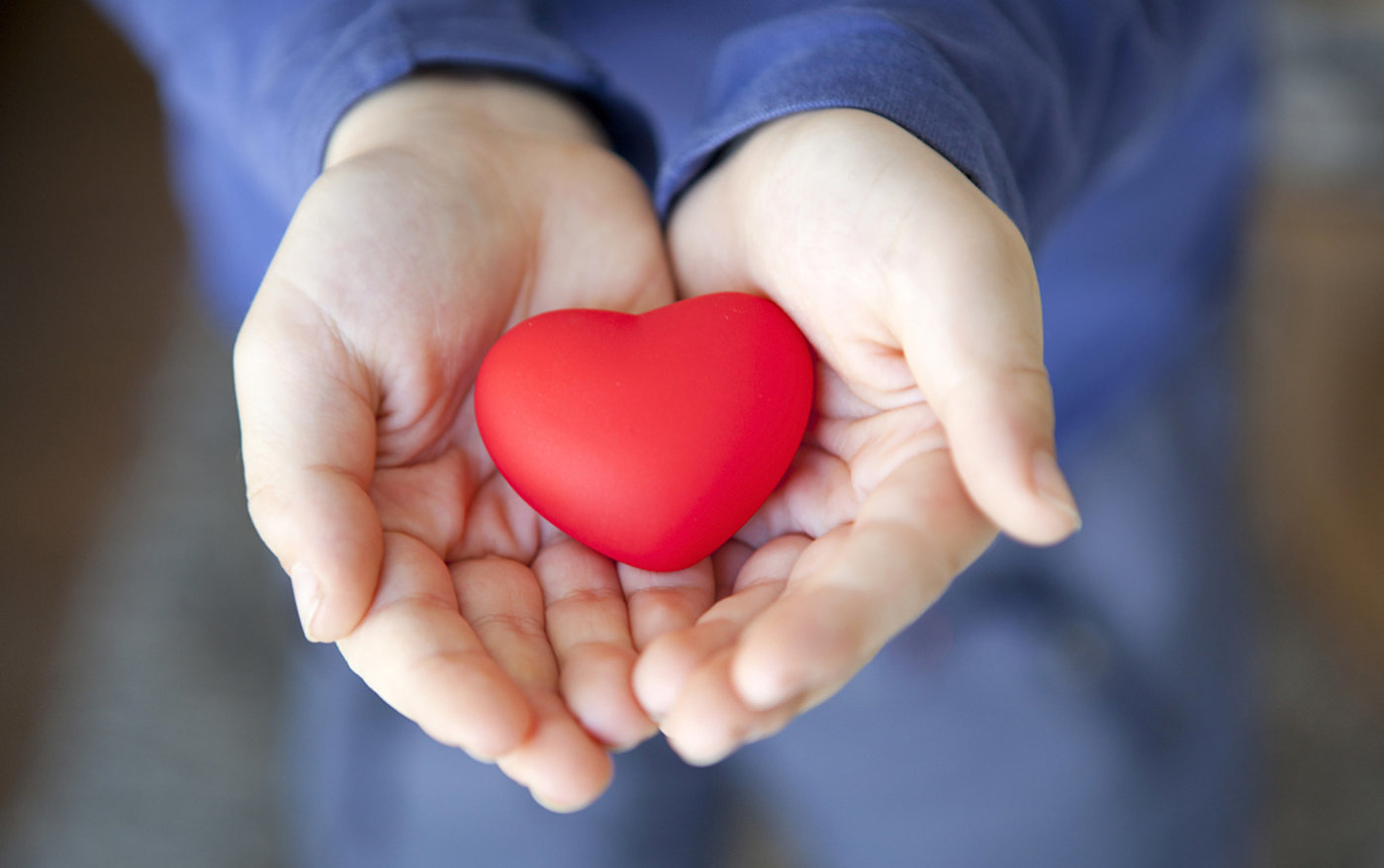 "变味儿"的互联网公益|水滴互助_新浪财经_新浪网