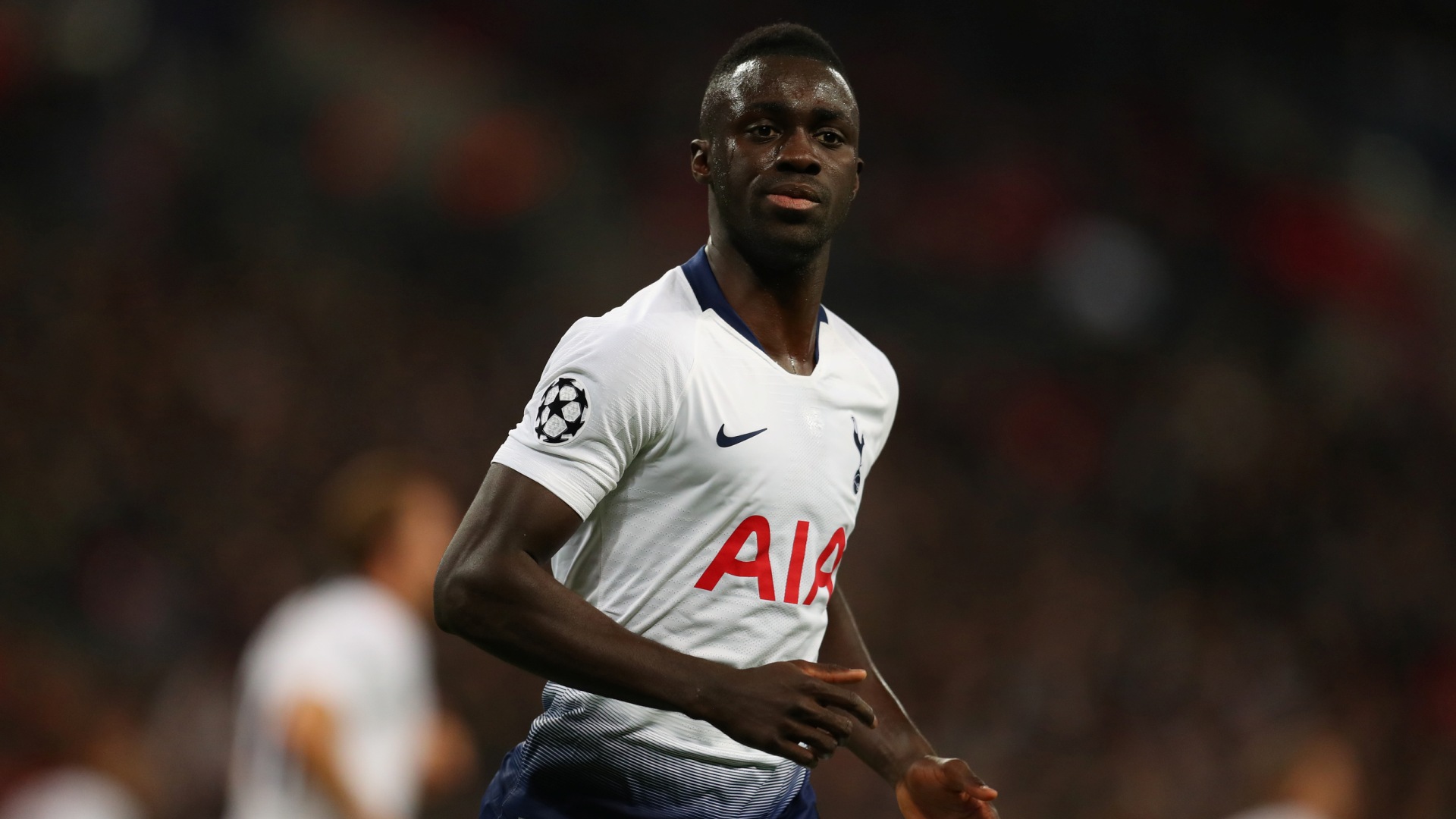 桑切斯未随热刺出征挑战贾府维尔通亨也待定