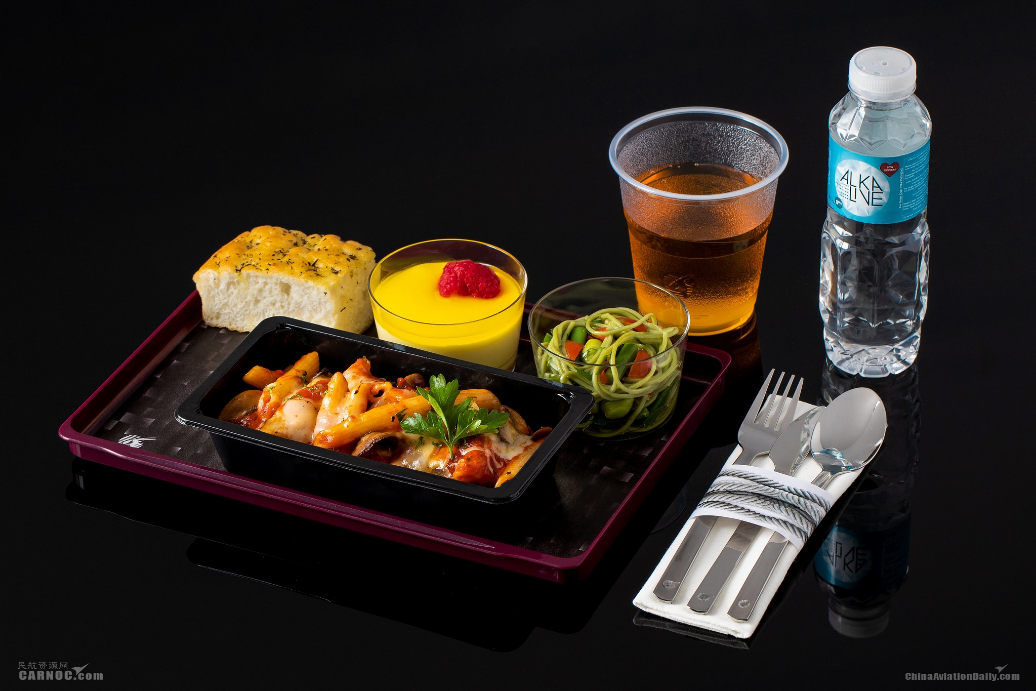 卡塔尔航空推出全新经济舱机上餐食服务"quisine"