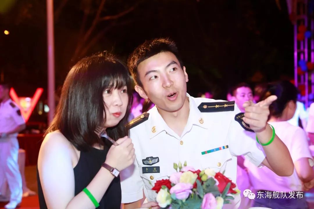 到军营相亲浪花白约吗