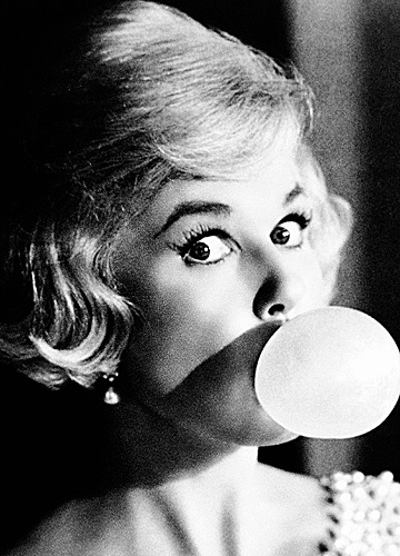 好莱坞"邻家女孩"多丽丝·戴去世 享年97岁