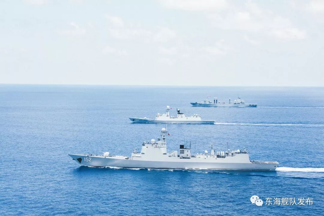 152舰艇编队环球访问