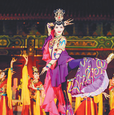 5月16日晚，亚洲影视周启动仪式在北京劳动人民文化宫举行。图为演出活动现场。 亚洲影视周活动主办方供图