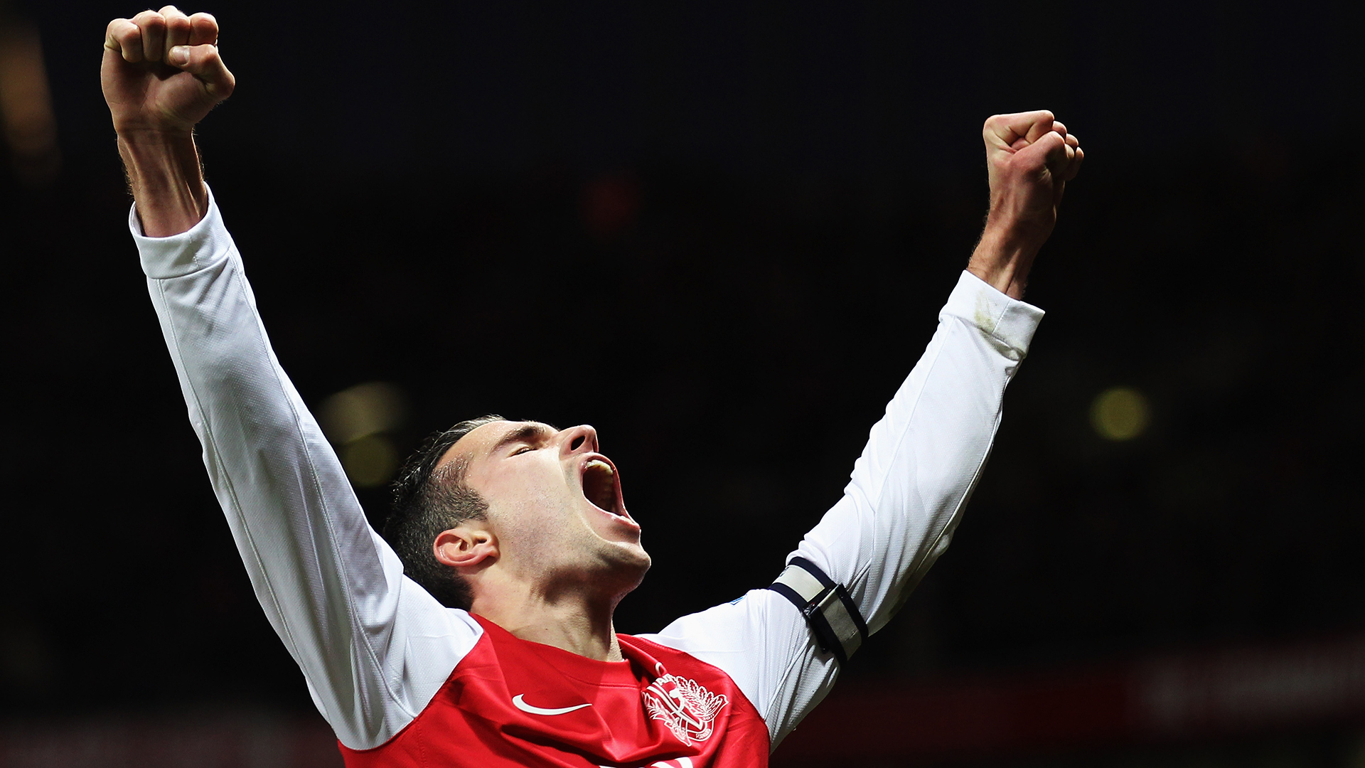 心系枪手范佩西支持老东家明年争夺英超冠军