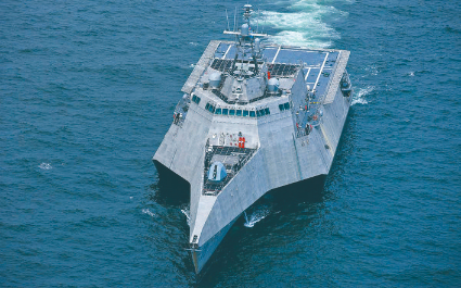 图为2019年服役的“查尔斯顿”号濒海战斗舰