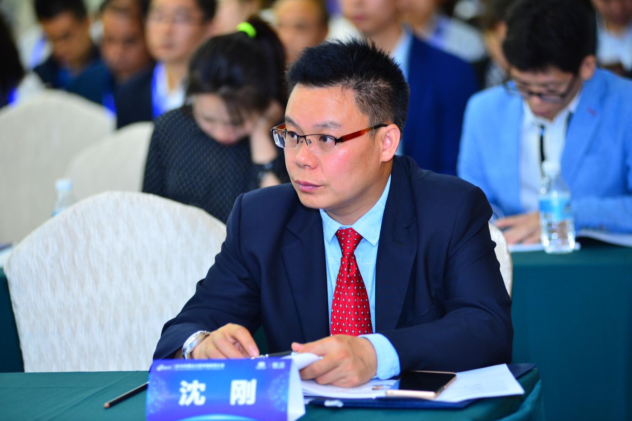 沈刚坚持创新引领感受智慧城市的温度