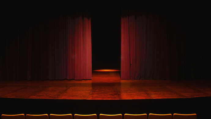 一群上海志愿者把真实案例搬上舞台邀观众和嘉宾体验一场没有剧本的