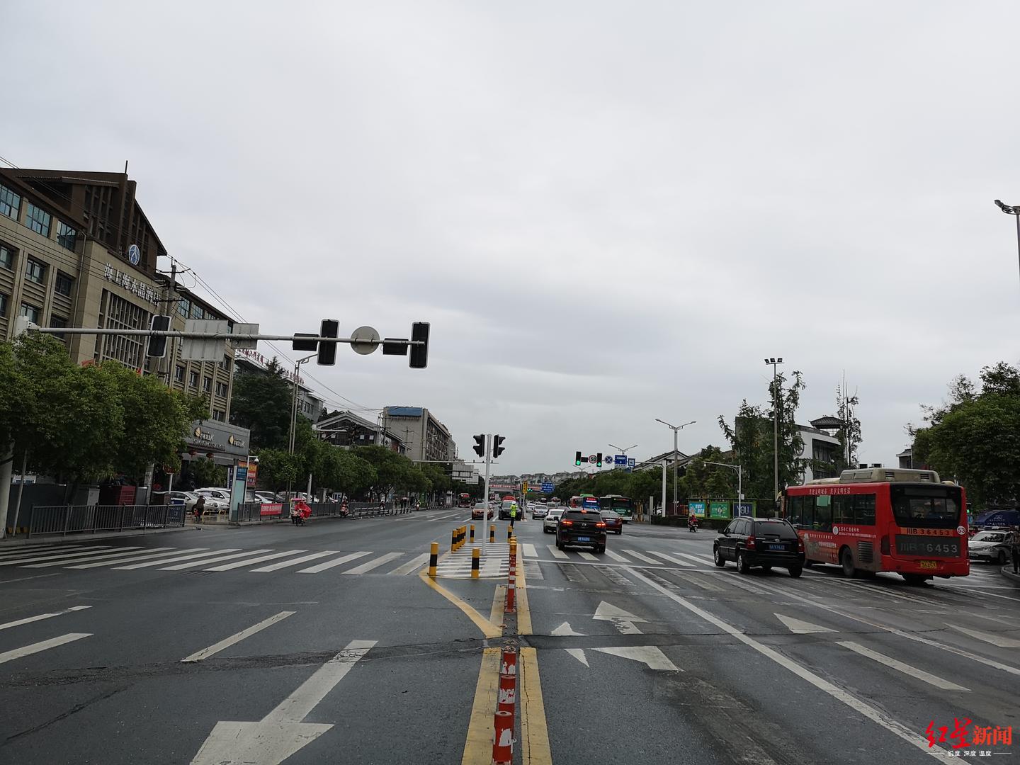 过马路时间不够绵阳推出四川首条错位人行道