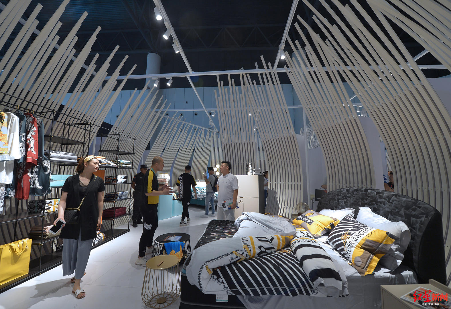 颜值高智能化第二十届成都国际家具工业展览会开幕