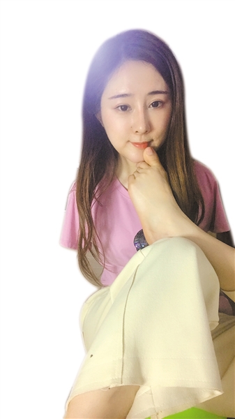 无臂女孩高考圆梦后屡遭碰壁终成励志偶像|杨莉_新浪财经_新浪网