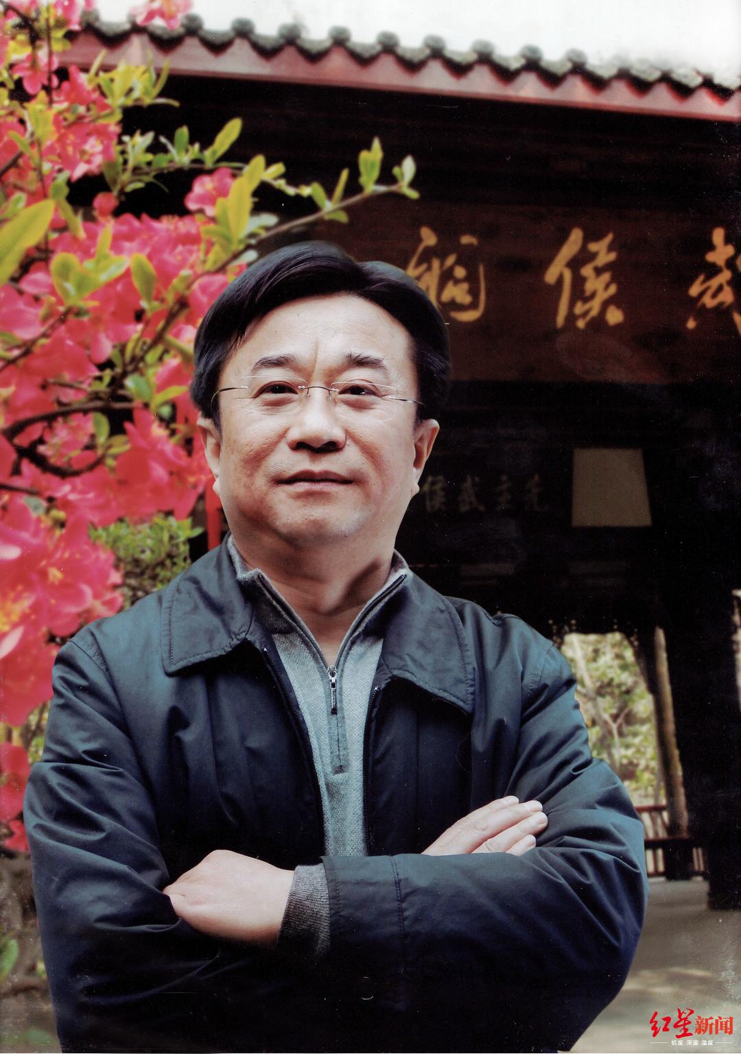 三国圣地成都武侯祠博物馆镇馆之宝是啥让馆长给你讲讲