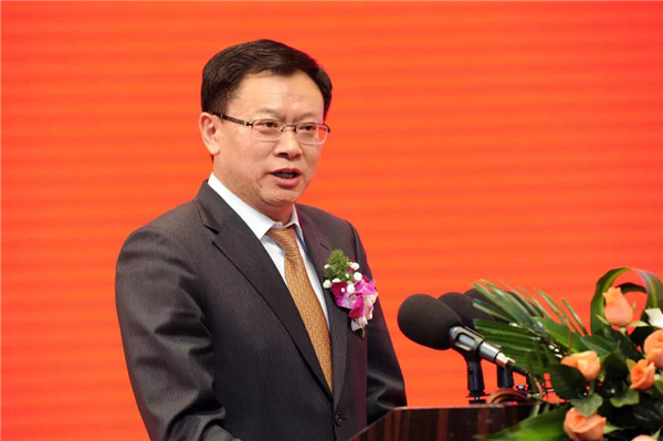 王娃娃老总_卡通娃娃