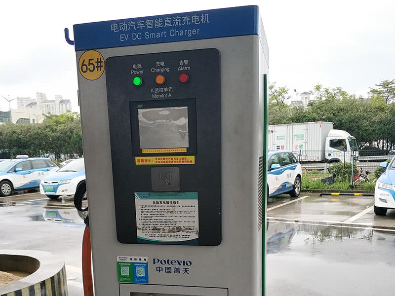 普天新能源60kw直流充电桩不过从正在充电的汽车的数量上来看,普天新