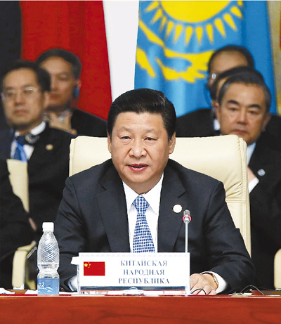 2013年9月13日，上海合作组织成员国元首理事会第十三次会议在吉尔吉斯斯坦首都比什凯克举行。中国国家主席习近平出席会议并发表重要讲话。新华社记者 鞠 鹏摄