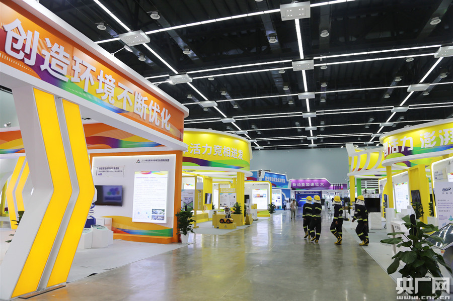 主题展示区(央广网记者 魏炜 摄)