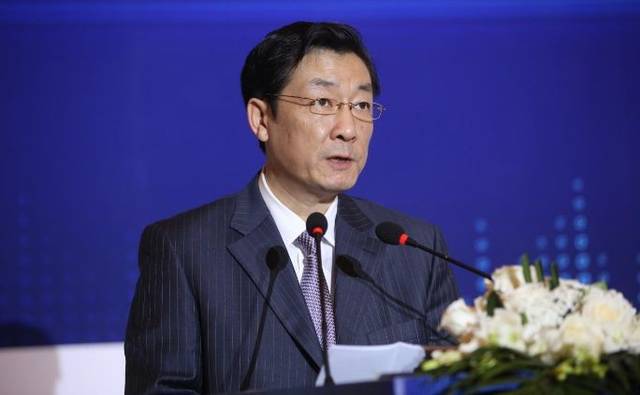 黄红元指出,注册结束进入路演发行阶段,发行企业有一定适当数量的时候