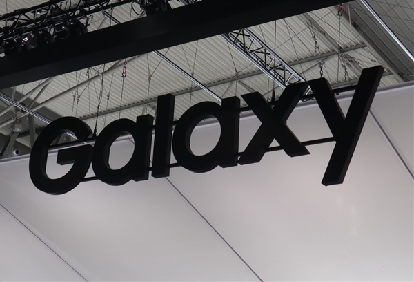 三星Galaxy Note 10前置面板照曝光 Pro版搭载4500mAh电池