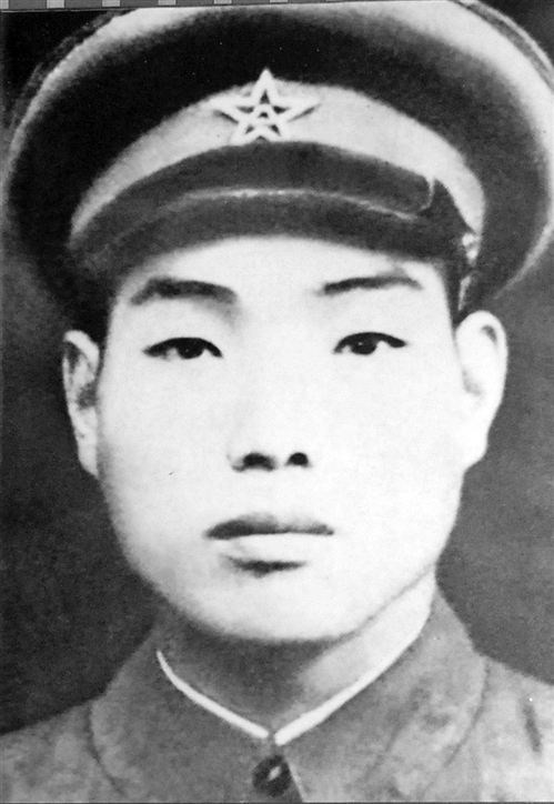 孔庆三用生命为部队开辟道路