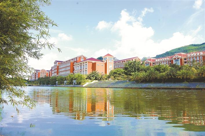 深职院培养人工智能时代的大国工匠