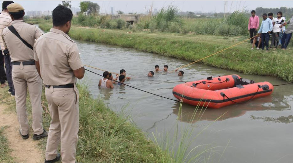 救援人员（图：印度斯坦时报）