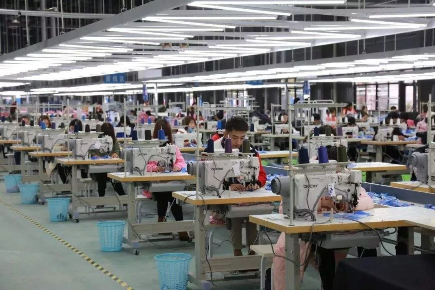 服装厂批发货源在哪里