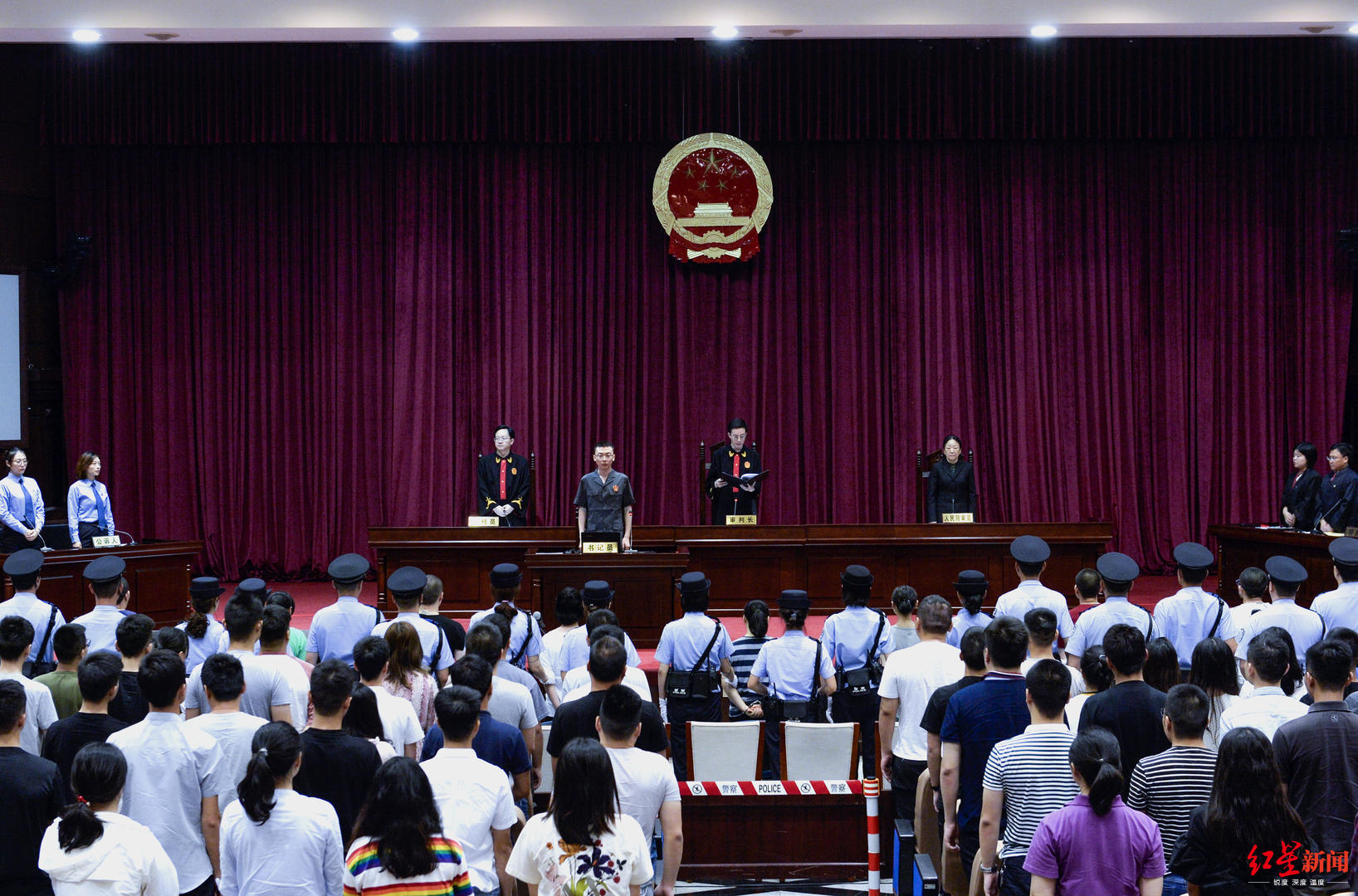 国际禁毒日成都宣判1起制贩毒大案3主犯一审被判死刑