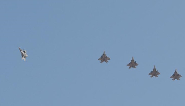 ed97-hyzpvis4561844.jpg