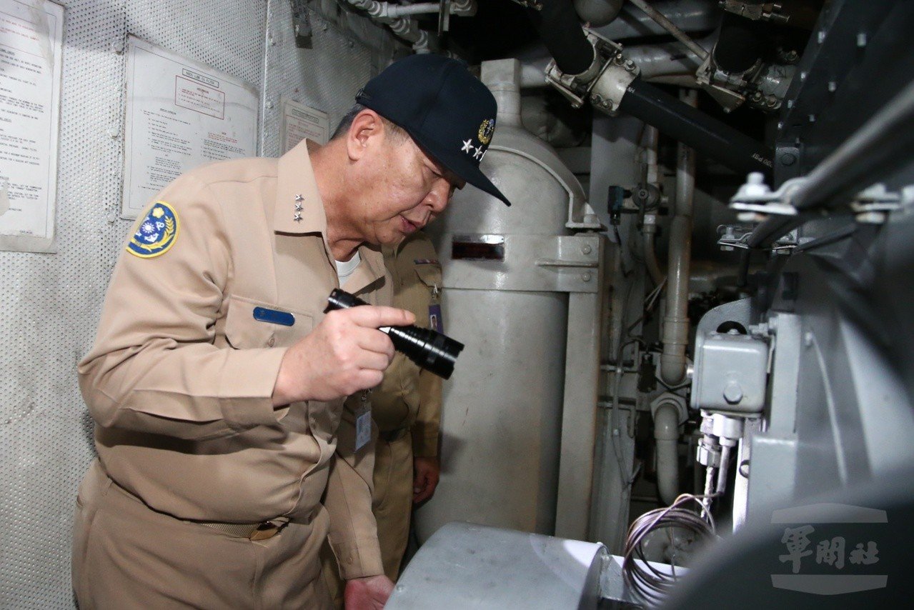 台军服改版效仿美军服样式台网友 开始领美元了 军便服 海军 新浪军事 新浪网