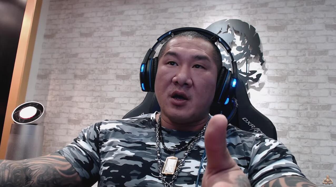 直播中的陈之汉  youtube视频截图不过待到3日,陈之汉突然在脸书直播