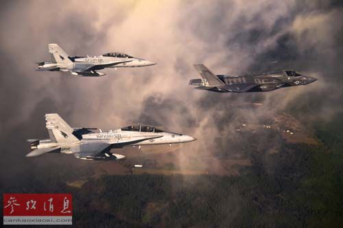 һ����������½ս��F-35�����硱II��ս����������F-18ս���������·��С�