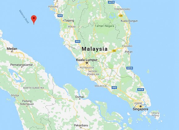 韩国货船在马六甲海峡遭遇海盗现金手机和鞋都被抢了