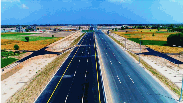 中巴经济走廊最大交通基础设施项目提前竣工