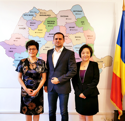 驻罗马尼亚大使姜瑜会见罗旅游部部长特里夫