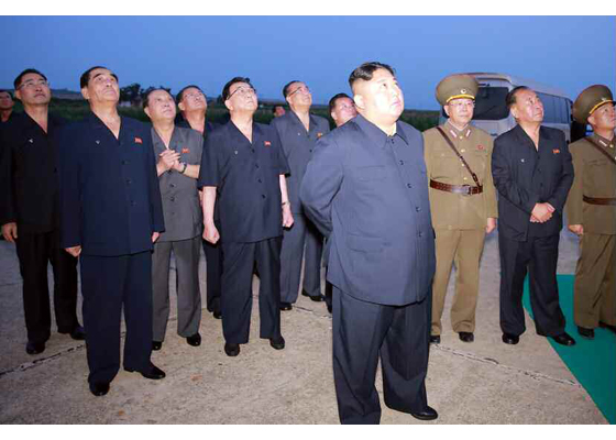 6日凌晨，朝鲜发射新型战术导弹（《劳动新闻》）