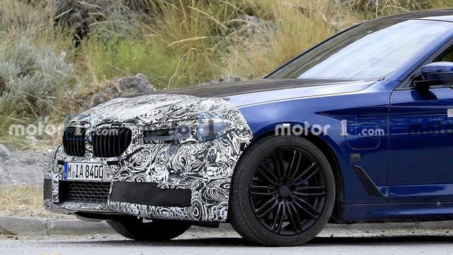 2021款宝马5系插混路试谍照曝光