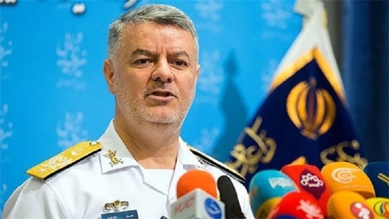 伊朗海军司令侯赛因·汗扎迪。（图：Press TV）