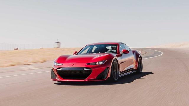 售价880万，插电混动超跑GTE首秀