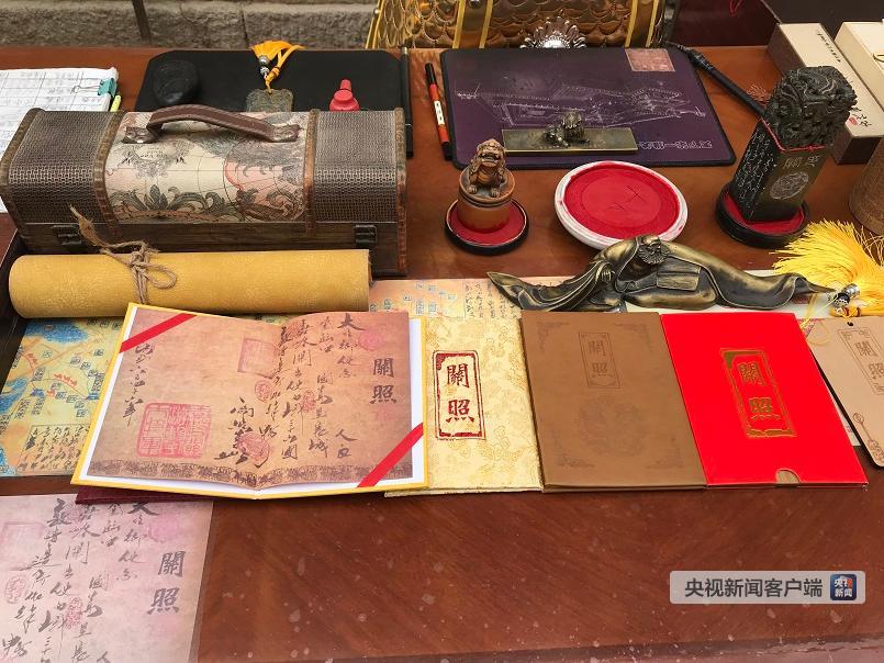 △游客可以用这种方式体验“出嘉峪关”。(央视记者申勇 石伟明拍摄)