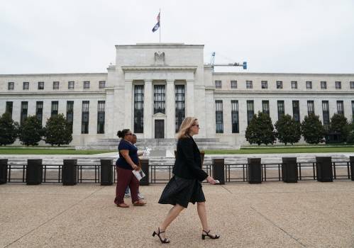 图为在美国华盛顿拍摄的美国联邦储备委员会大楼。新华社