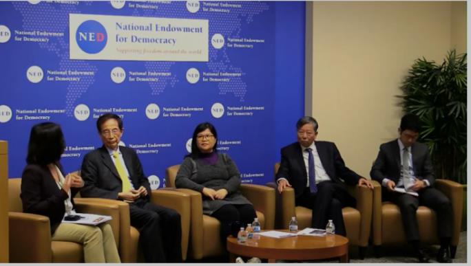 △李柱铭(左二)、麦燕廷(左三)、李卓仁(右二)、罗冠聪(右一)2019年5月14日在美国国家民主基金会作专题演讲