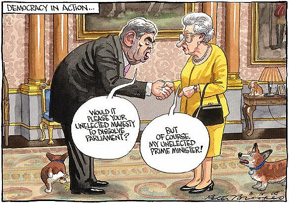 2010年4月12日，时任英国首相布朗在女王的批准下解散议会。漫画指出两人皆不是选举产生。来源：Peter Brookes