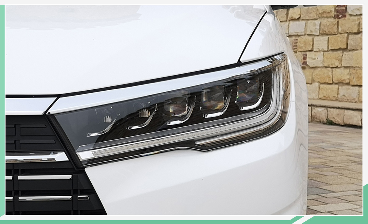 比亚迪全新秦EV/燃油版 成都车展开启预售